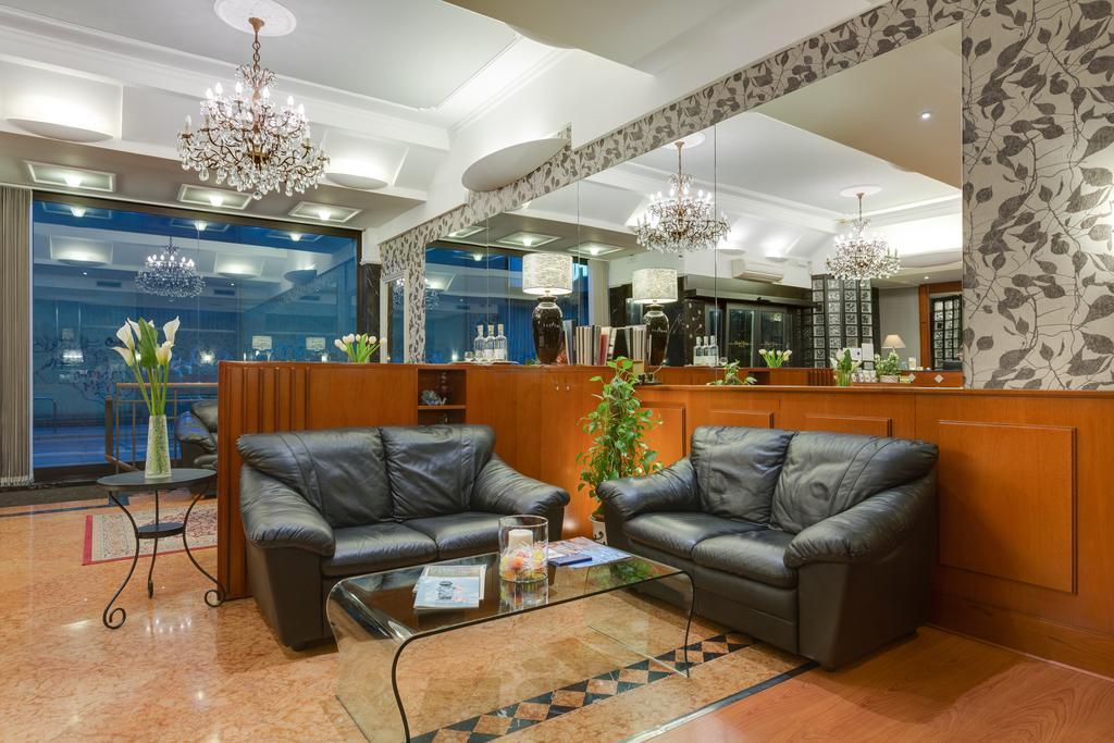 Hotel Roxy Милан Экстерьер фото